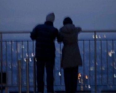 ​感动到哭的情话短句 让女人感动流泪的情话(60句)