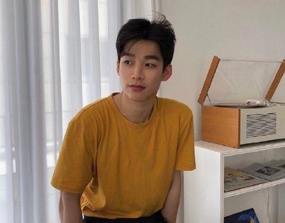 深秋唯美短句 描写秋天的短句好句大全