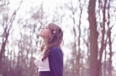 ​让人特别心痛的一段话爱一个人心疼的句子