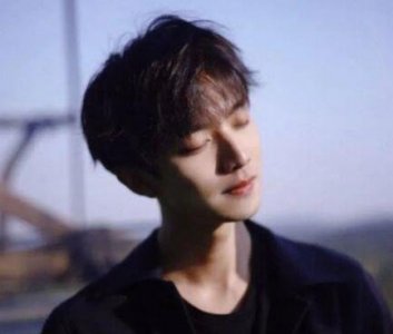 ​让人心痛心酸的句子 表达一个人心酸心痛的句子