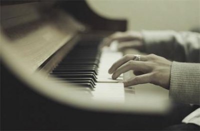 ​爱情格言经典短句 简短的爱情个性签名