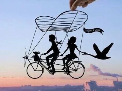 情侣空间说说：给你倾城的温柔，恋我半世的流离