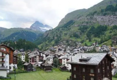 ​人大会讨论人大工作报告发言