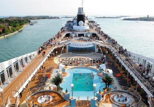 世界十大顶级游轮排行榜 全球十大豪华邮轮排名