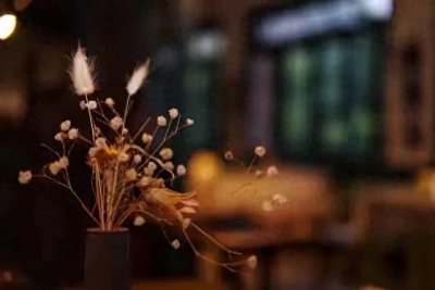 ​一个人独处久了，普遍出现的三种气质