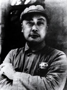 ​济南攻不进!连长说：让7连再来一次，若再攻不下我一头撞死城墙