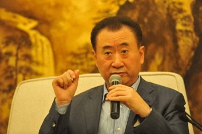 ​她给美国捐95亿，却拖欠中国员工工资，成失信人员上亿股权被拍卖