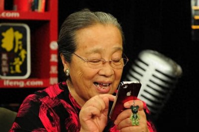 ​李明启：11岁辍学打工，因出演容嬷嬷被误解多年，如今依旧可爱