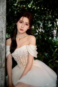 ​哈妮克孜——精致的五官,清新脱俗，仿佛就是人间仙女