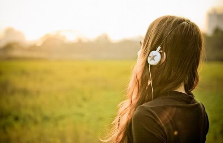 女生喜欢什么样的男生（女人最喜欢的男人文章讲解）