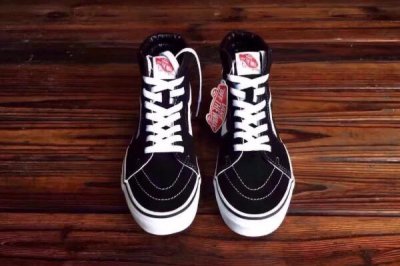 ​vans是万斯还是范斯