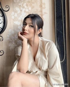 ​美丽的花蝴蝶，高颜值好身材的魅力模特：Tanya