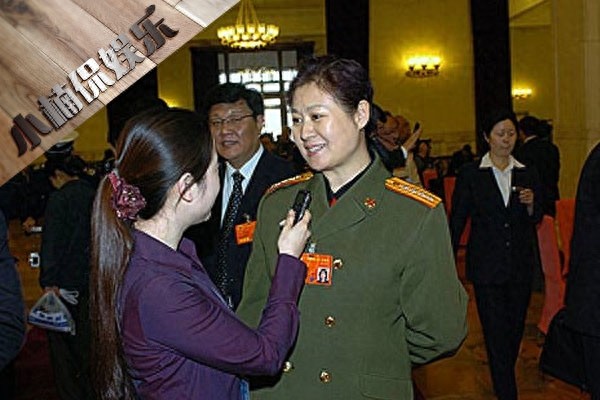 出身知识分子家庭，曾是春晚红人，多次搭档潘长江，今成这样