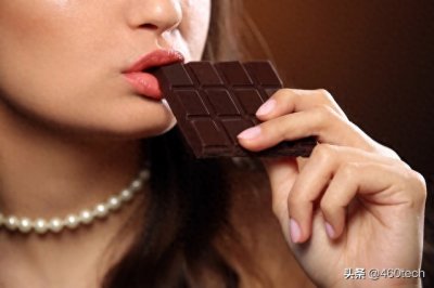 ​白色情人节和情人节有什么区别？两个情人节都是谁送谁礼物？