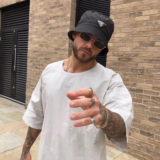 奶咖色配莫兰迪粉（你离成为搭配达人）(34)