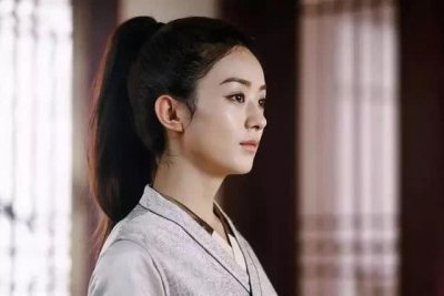 ​赵丽颖的感情史是怎么样的(赵丽颖和冯绍峰感情史 )