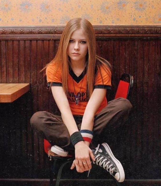 艾薇儿隐退了吗（艾薇儿为什么消失了）