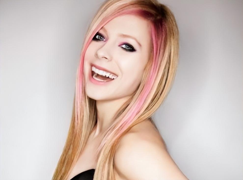 艾薇儿隐退了吗（艾薇儿为什么消失了）