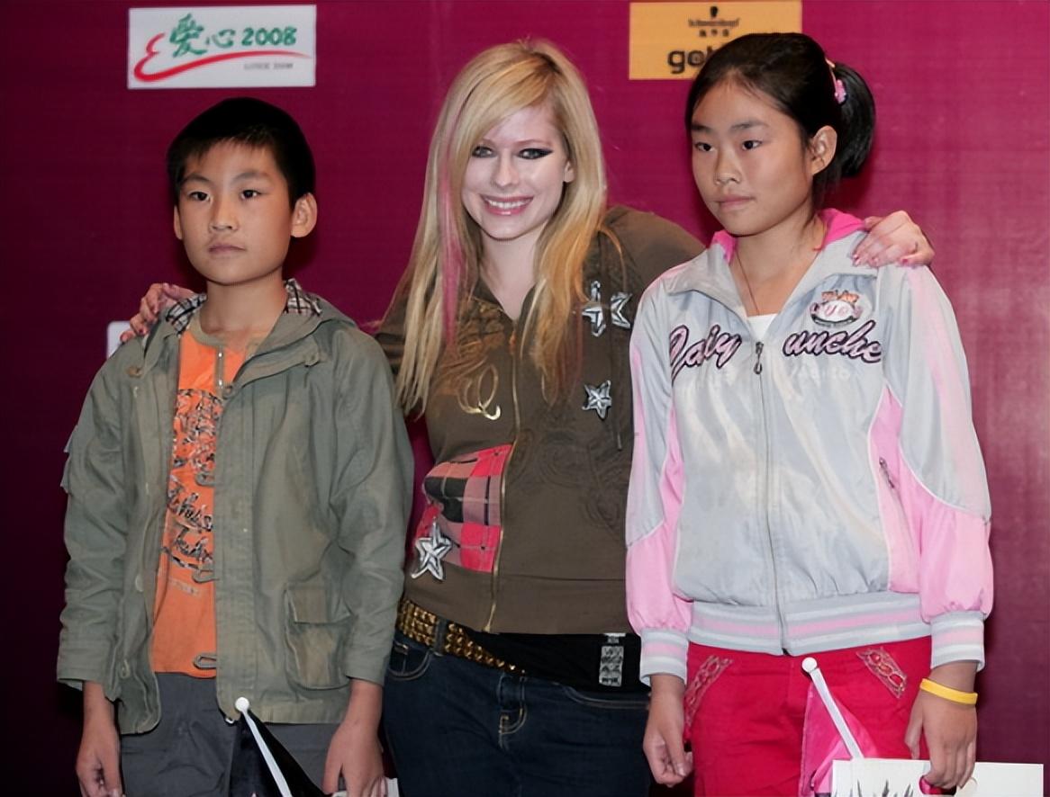 艾薇儿隐退了吗（艾薇儿为什么消失了）