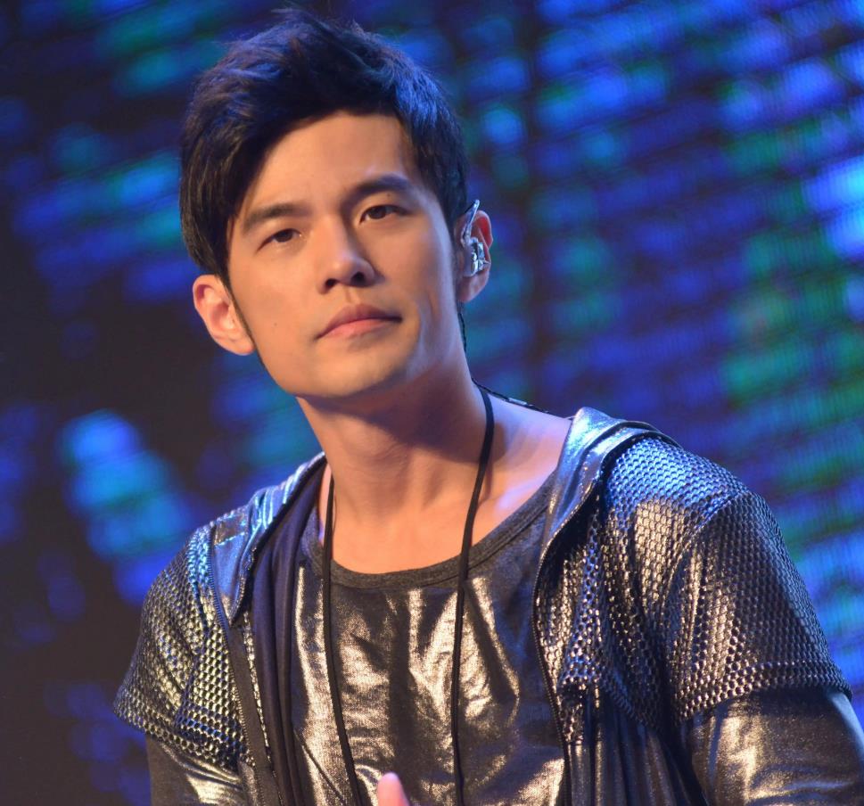 艾薇儿隐退了吗（艾薇儿为什么消失了）