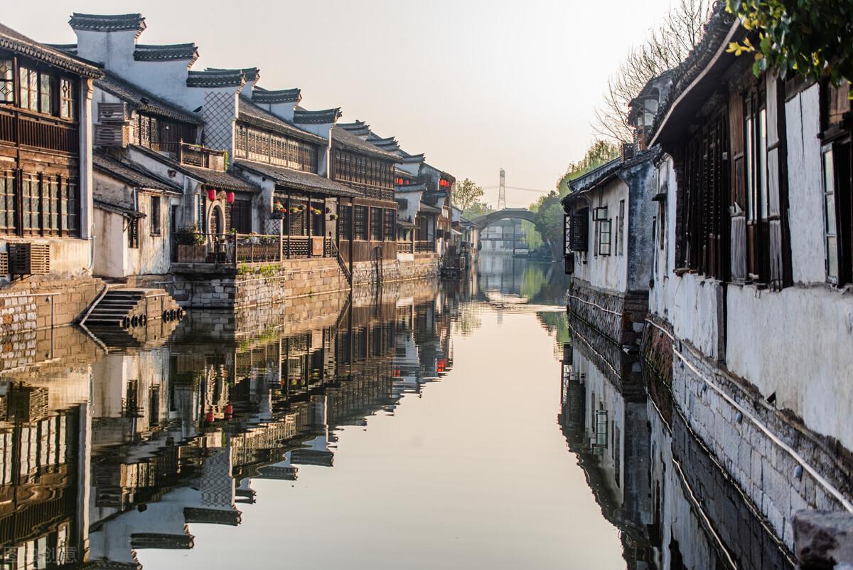 适合一个人去旅行的地方（一个人去哪里旅游好玩又便宜）