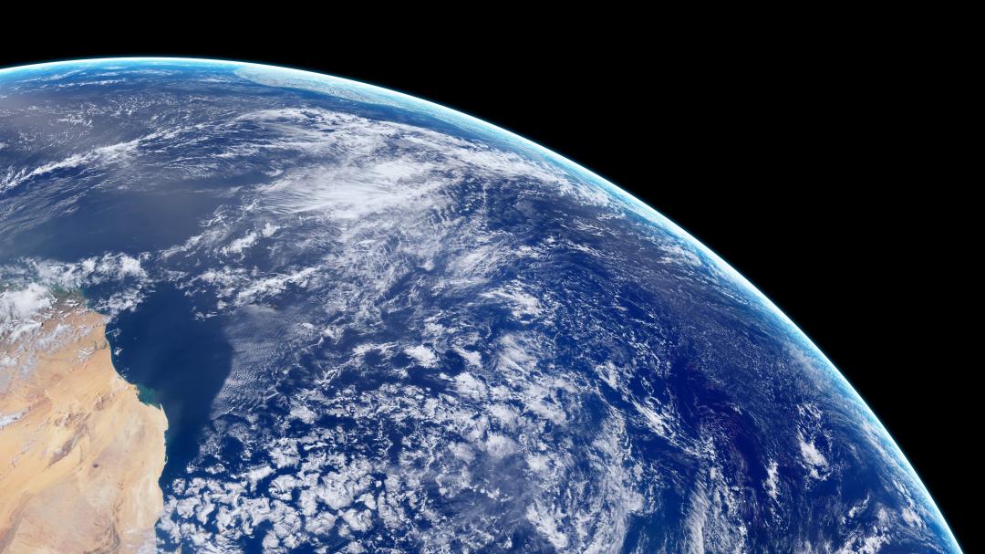 距离多远可以看到地球全貌（地球的半径是多少千米）