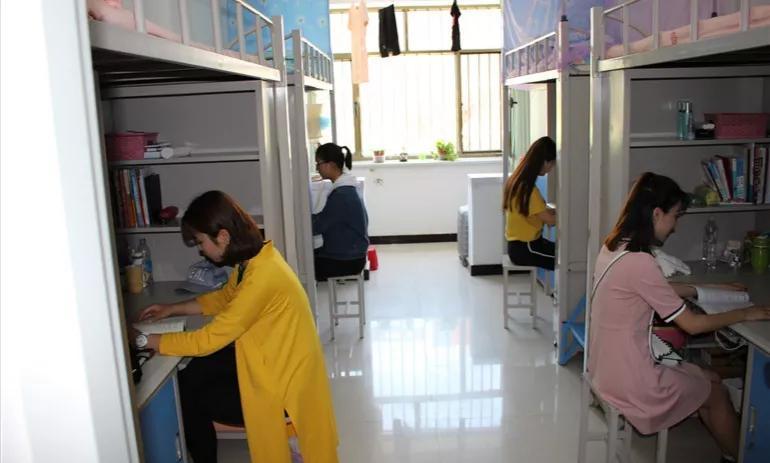 高考450分能上哪所大学文科（文科450分的二本公办大学）