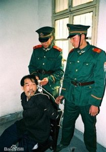 ​神秘男子法子英：真相大揭秘！