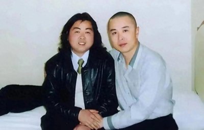 ​“最帅唐僧”徐少华：巅峰时娶妻，恩爱39年零绯闻，如今幸福美满