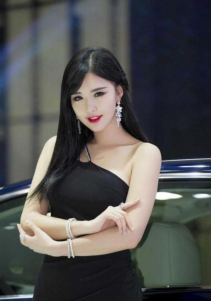 韩国三大车模(赞美韩国车模)