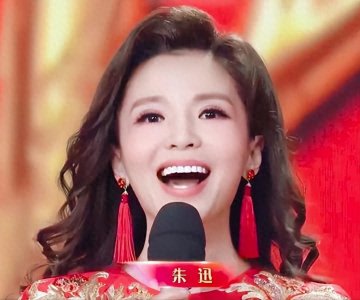 ​历年罕见！春晚广告植入破天荒，为何如此简单粗暴？