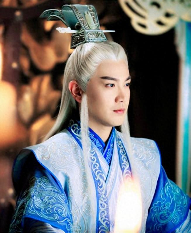 张智尧《古剑奇谭》精选图片6张，这个师尊很仙嫩很俊美