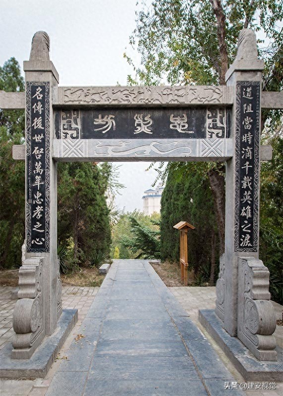 河南淇县：摘星楼，又名妲己台，传说是爱国忠臣比干摘心处