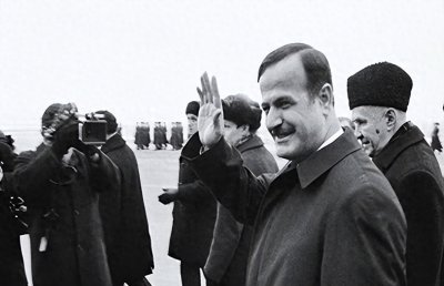 ​起底阿萨德家族54年统治，给叙利亚带来了啥？巴沙尔为何悲情离场