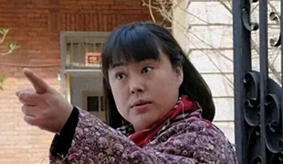 ​李菁菁现状，住北京宋庄别墅与父母一起生活，乳腺癌4年变瘦复出