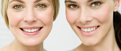 ​酒窝是怎么形成的