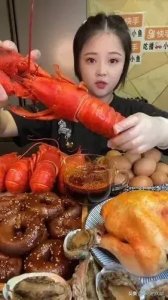 ​网红吃播小鱼直播疑似翻车，用健康换来的富有真的值吗