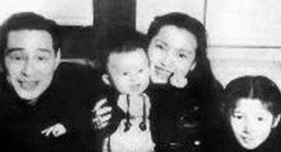 ​秦怡为什么和女儿不亲 秦怡的女儿不能够原谅母亲抛弃父亲