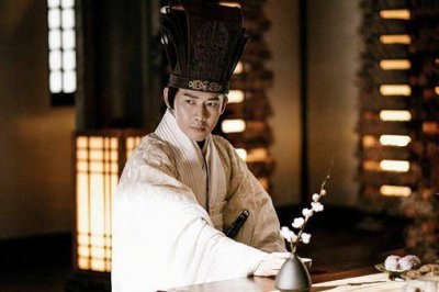 ​吕不韦为什么用千金换一个字?他的目的究竟是怎样的?