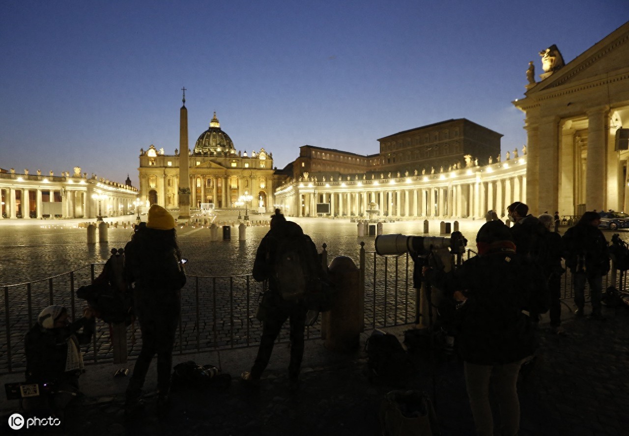 2020年4月10日耶稣受难日梵蒂冈，这是本世纪最不一样的受难节