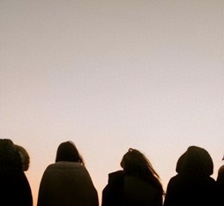 ​佟丽娅泳池性感照