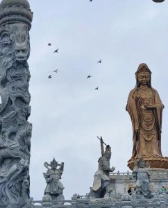 ​观音显灵事件,万人亲眼目睹,究竟是集体幻觉还是确有其事?