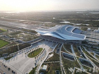 ​记者体验荆荆高铁试运行 2小时从武汉到达荆门 途中正常接打视频电话