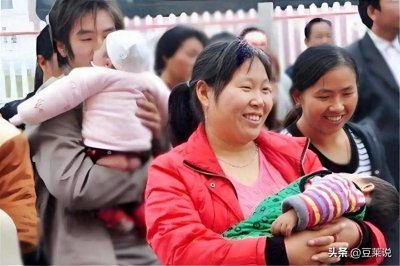 ​“我不会结婚”北京理工女大学生语出惊人：穷人生孩子是不负责任